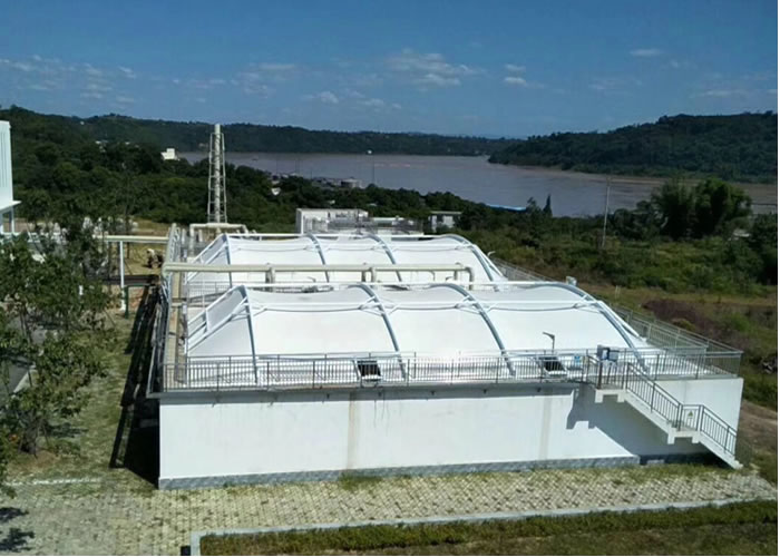 充氣膜高爾夫球場